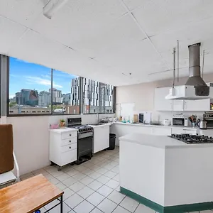 Hostel 26 - Wright, Adelaide
